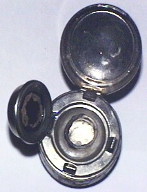 travelling2.jpg (19589 bytes)